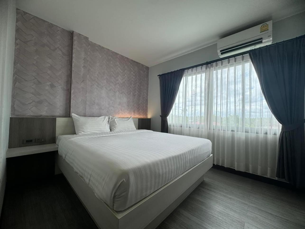 Socool Grand Hotel Nang Rong Buitenkant foto