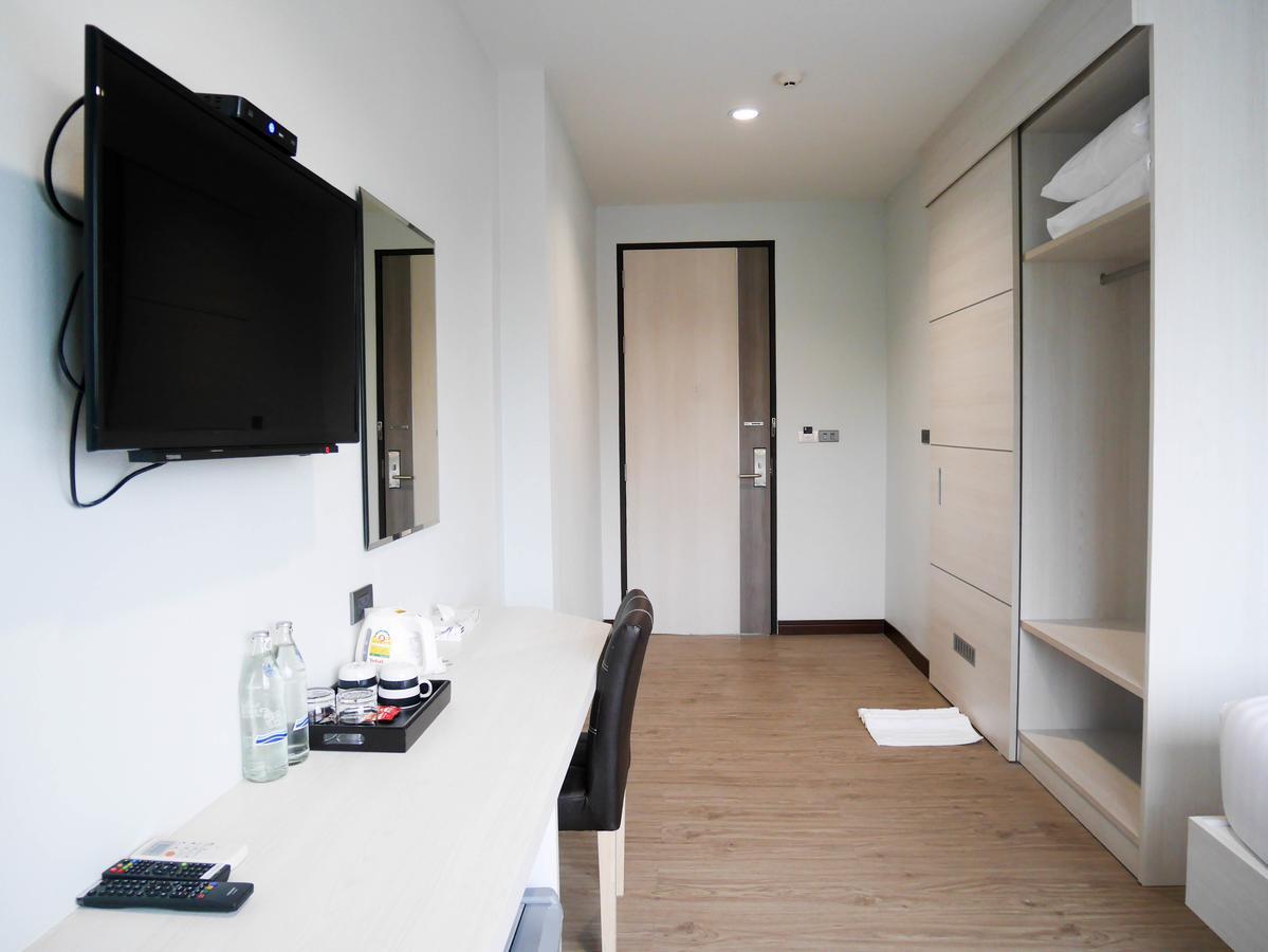 Socool Grand Hotel Nang Rong Buitenkant foto