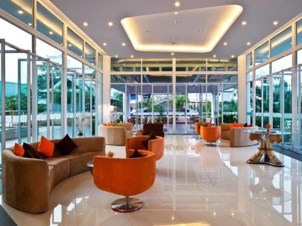 Socool Grand Hotel Nang Rong Buitenkant foto